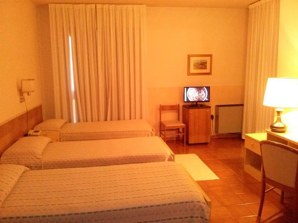 Nanni Hotel Minerbio 3*,  Italia