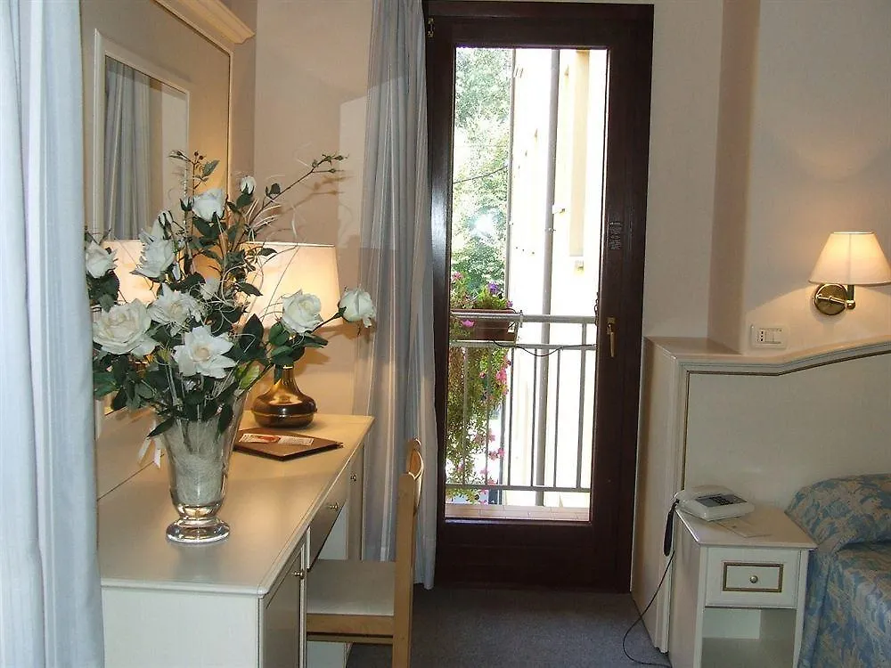Nanni Hotel Minerbio 3*,